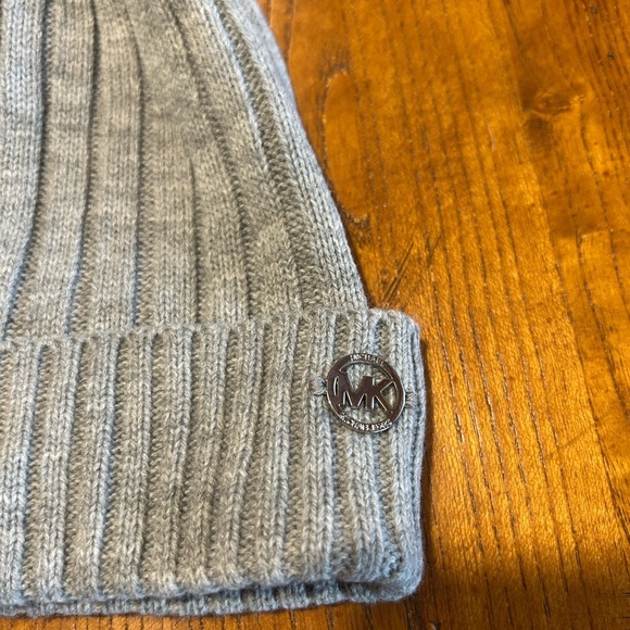 Michael Kors Gray Knitted Hat with Pom-Pom - Picture 2 of 5